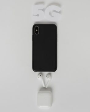 Реверсивная зарядка в Iphone 12