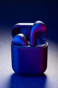 Новые Samsung Galaxy Buds по цене 5 999 рублей