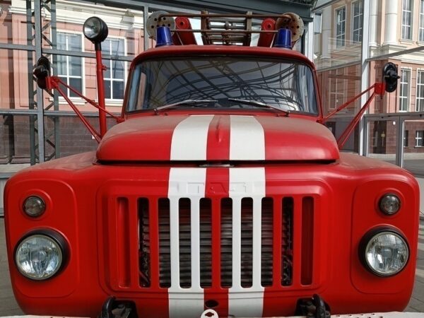 При пожаре в двухэтажном доме в Истре есть погибшие