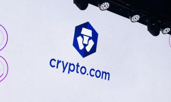 Crypto.com сокращает штат на 12% ради внедрения ИИ