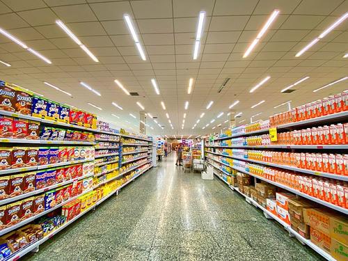 В 2025 году в России начали закрываться магазины