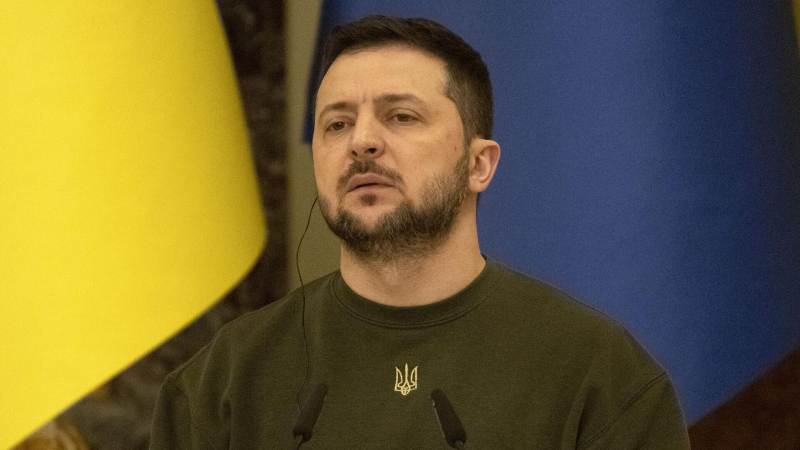 Миронов призвал устроить лагерь для нацистов во главе с Зеленским